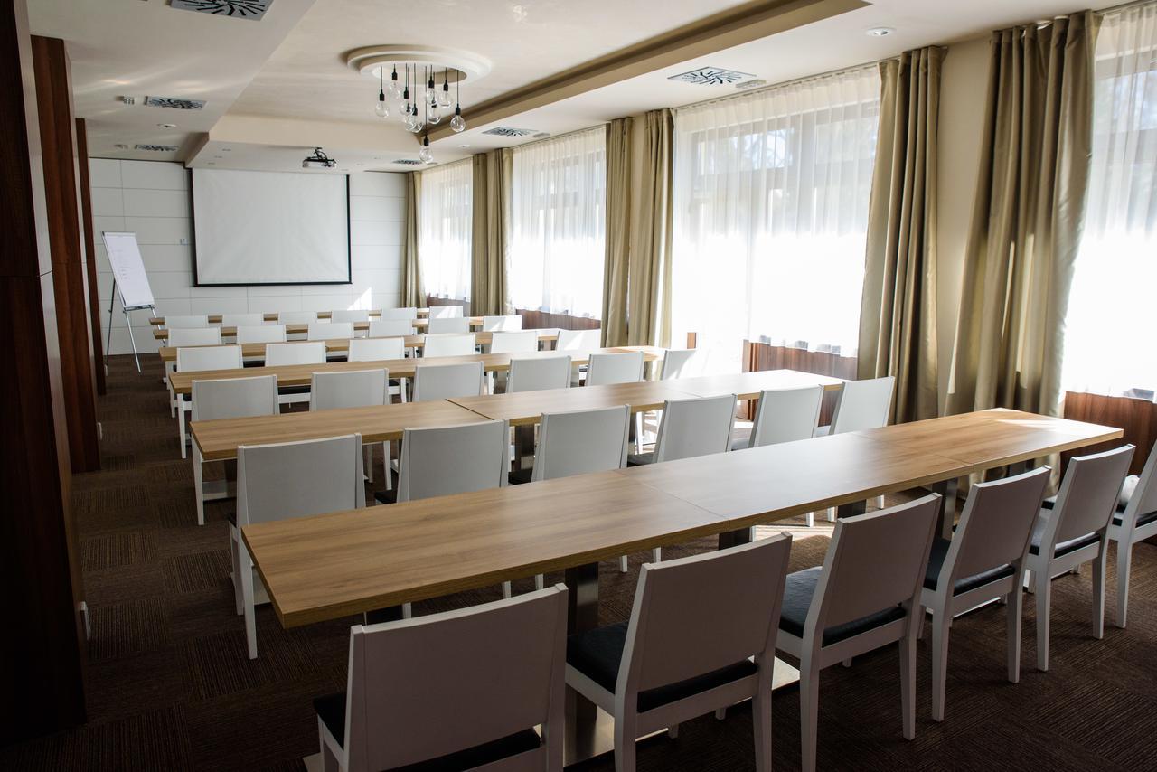 Hotel Rezident Турчьянске-Теплице Экстерьер фото